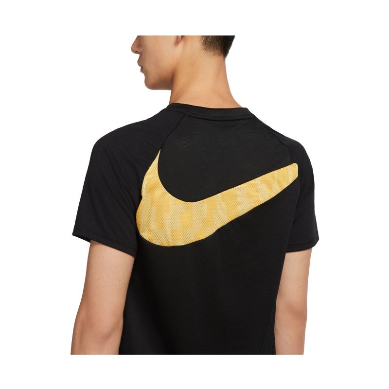 Nike Dri-FIT Academy Yoga Bonito M CZ0982-010 majica