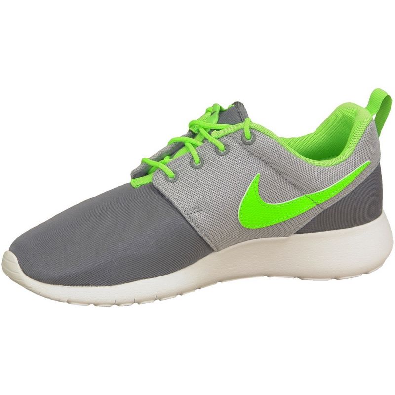 Čevlji Nike Roshe One Gs W 599728-025